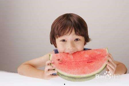 宝宝发烧可以吃瓜吗,西瓜能吃吗？营养专家解答